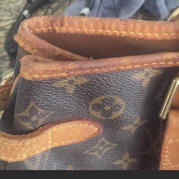 Louis Vuitton Bagtinolles - Picture 2 of 8